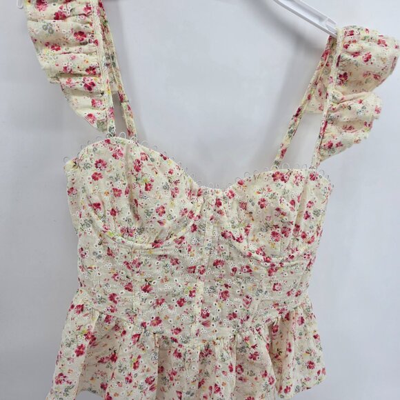 ASTR the Label Cream Floral Crop Top – Size M – Ruffle Strap Eyelet Corset Cami - Picture 4 of 8